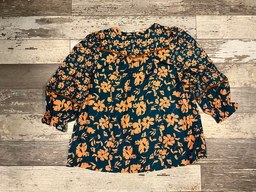 Umgee Plus Size Two Tone Floral Mixed Top